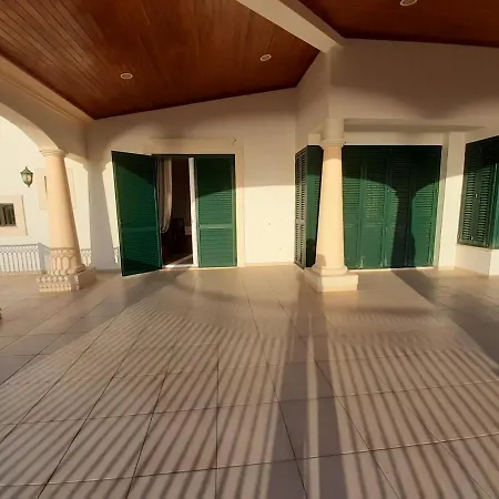 Gale 3 Storey Villa Really On The Beach Albufeira