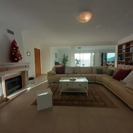 Gale 3 Storey Villa Really On The Beach *