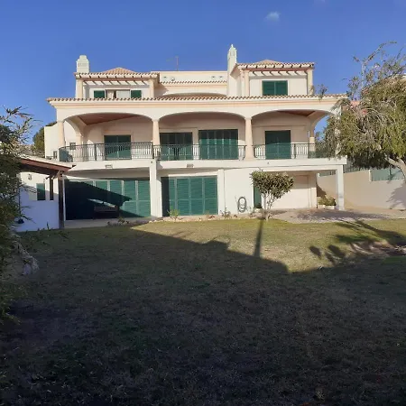 Gale 3 Storey Villa Really On The Beach * Албуфейра