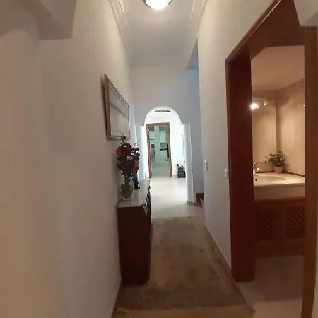 Gale 3 Storey Villa Really On The Beach Албуфейра