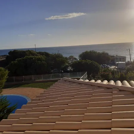 Вилла Gale 3 Storey Villa Really On The Beach Албуфейра