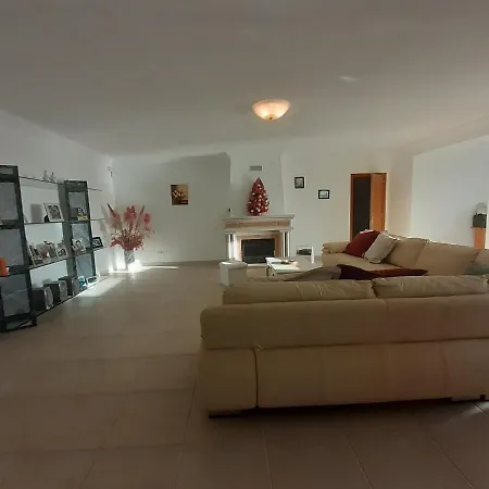 Gale 3 Storey Villa Really On The Beach Вилла *