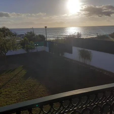 Gale 3 Storey Villa Really On The Beach Вилла *